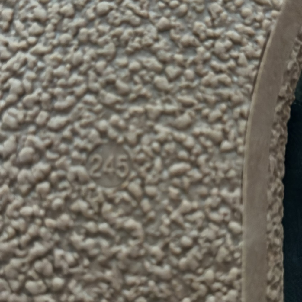 Boots 🥾 - Picture 5 of 6